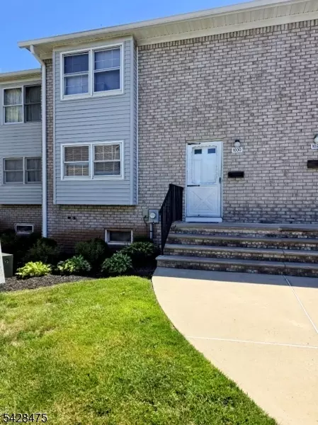 1030 Robin Rd, Hillsborough, NJ 08844