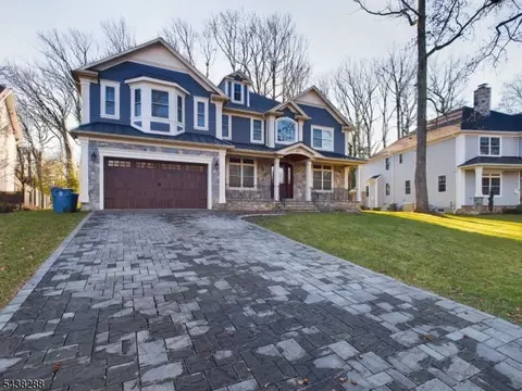 301 Garrett Rd, Mountainside, NJ 07092
