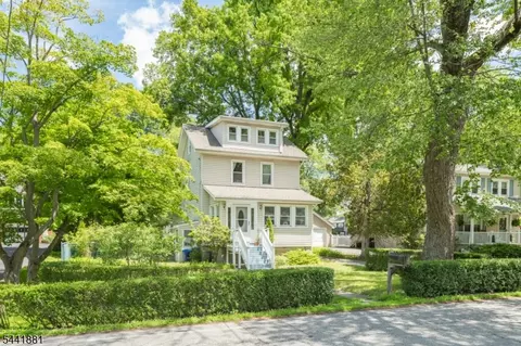37 Fox Hill Rd, Denville, NJ 07834