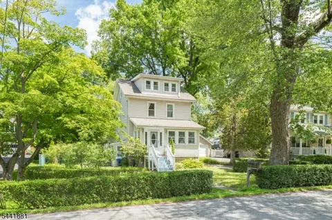 37 Fox Hill Rd, Denville, NJ 07834