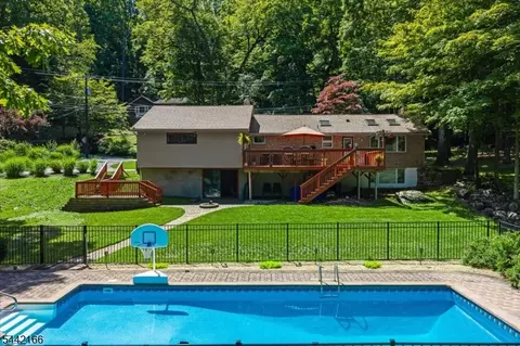 166 Glenside Trl, Sparta, NJ 07871