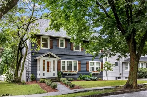 19 Forest Ave, Verona, NJ 07044