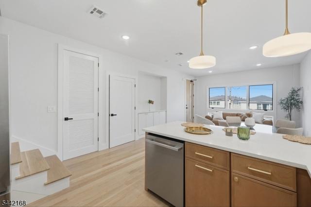 98 Western Ave #1, Jersey City, NJ 07307