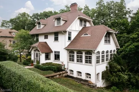 3 Overlook Ave, West Orange, NJ 07052