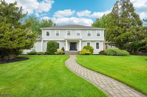 1 York Pl, Caldwell, NJ 07006