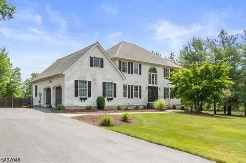 24 Powelson Dr, Hillsborough, NJ 08844