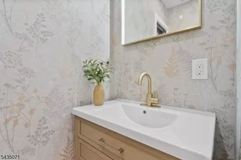 307 Hillside Ave, Nutley, NJ 07110 photo 21