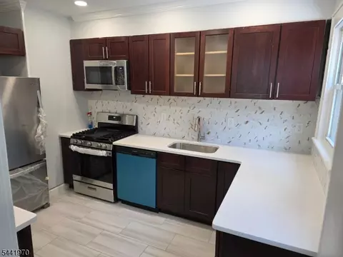 Kitchen - 978 Kenyon Ave, Plainfield, NJ 07060 photo 2 of 2