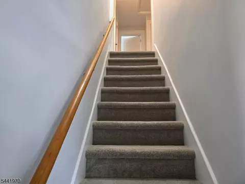 Entry Way - 978 Kenyon Ave, Plainfield, NJ 07060 photo 3 of 6