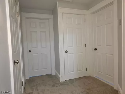 Entry Way - 978 Kenyon Ave, Plainfield, NJ 07060 photo 2 of 6