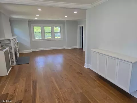 Living - 978 Kenyon Ave, Plainfield, NJ 07060 photo 2 of 5