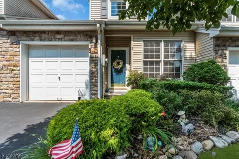 3 Silcox Pl, Somerset, NJ 08873