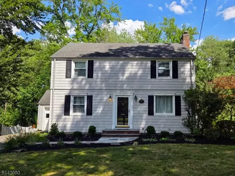 137 Passaic Ave, Summit, NJ 07901