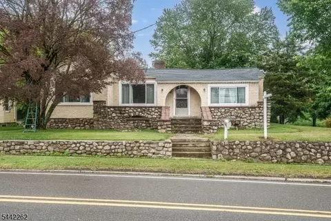2 Hicks Ave, Newton, NJ 07860