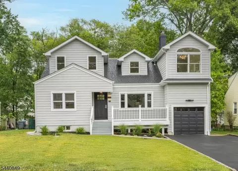 25 Montgomery Rd, Livingston, NJ 07039