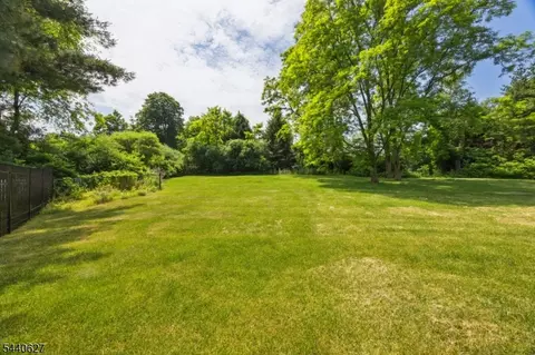Exterior - 72 Doby Rd, Randolph Twp, NJ 07945 photo 7 of 8