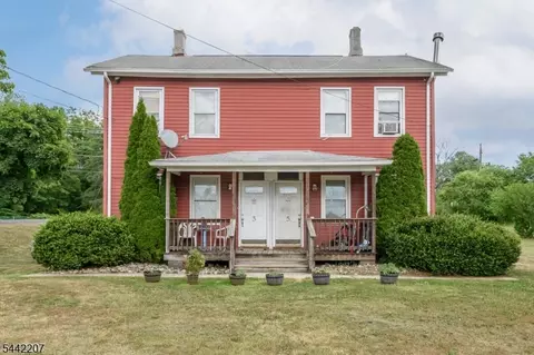 35 Johnson Ave, Hampton, NJ 08827