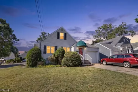 55 Stillman Ave, Bergenfield, NJ 07621