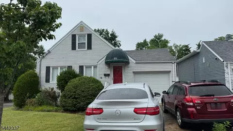 55 Stillman Ave, Bergenfield, NJ 07621