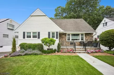 23 Andover Pl, Bloomfield, NJ 07003