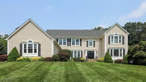 2101 Arbor Way, Martinsville, NJ 08836