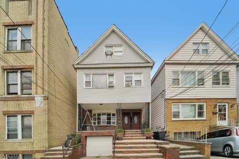 723 Kennedy Blvd, Bayonne, NJ 07002