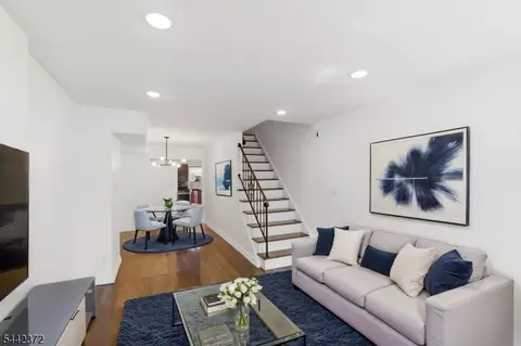 8 Van Nostrand Ave, Jersey City, NJ 07305