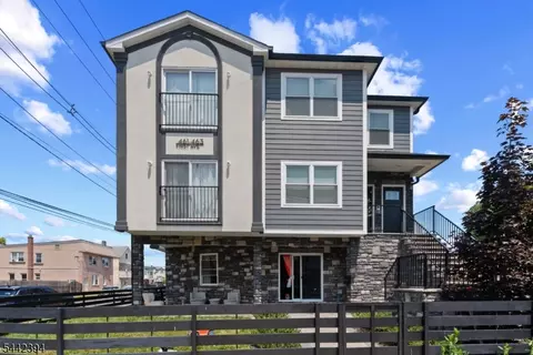 461 1st Ave, Elizabeth City, NJ 07206