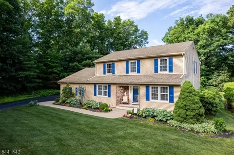 18 Shearman Rd, Succasunna, NJ 07876