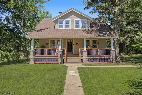 785 Chimney Rock Rd, Martinsville, NJ 08836