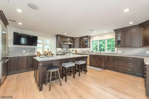 57 Coventry Rd, Wayne, NJ 07470 photo 8