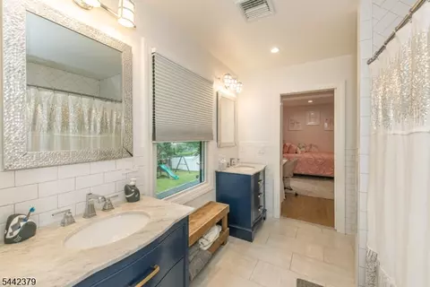 57 Coventry Rd, Wayne, NJ 07470 photo 23