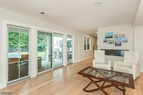 57 Coventry Rd, Wayne, NJ 07470 photo 13