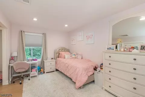 57 Coventry Rd, Wayne, NJ 07470 photo 24