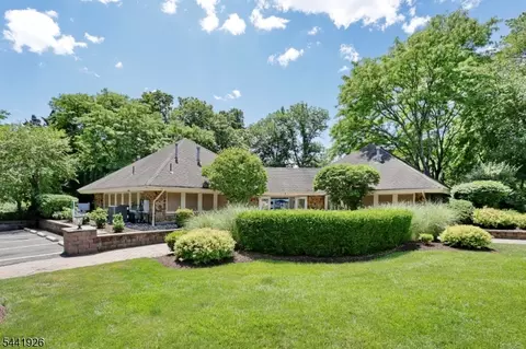 Exterior - 72 Birch Ln, Wayne, NJ 07470 photo 5 of 6