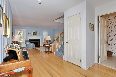 Entry Way - 72 Birch Ln, Wayne, NJ 07470 photo 2 of 5