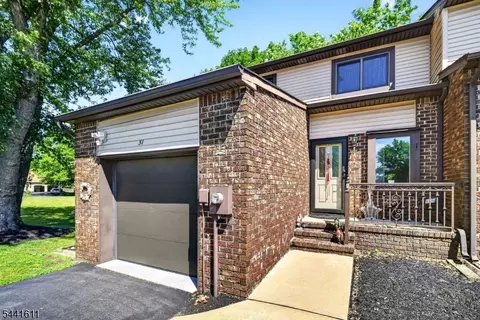 31 Chelsea Cir, Flemington, NJ 08822