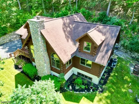 155 Knowlton Rd, Columbia, NJ 07832