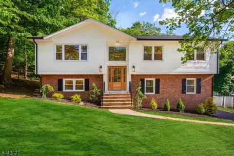 13 Arverne Rd, West Orange, NJ 07052