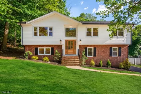 13 Arverne Rd, West Orange, NJ 07052