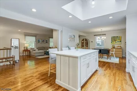 5 Persimmon Way, Springfield, NJ 07081 photo 3