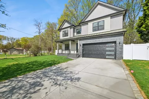 Exterior - 136 Irwin St, Springfield, NJ 07081 photo 1 of 5