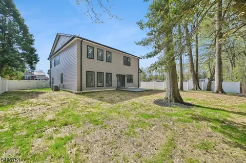 Exterior - 136 Irwin St, Springfield, NJ 07081 photo 4 of 5