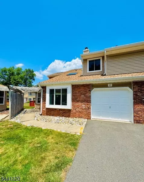 93 Driftwood Dr, Somerset, NJ 08873
