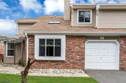 93 Driftwood Dr, Somerset, NJ 08873