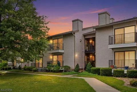 9 Sam Bonnell Dr #9, Clinton, NJ 08809