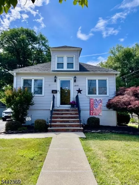 1859 W 5th St, Piscataway, NJ 08854