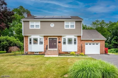 162 Mali Dr, North Plainfield, NJ 07062