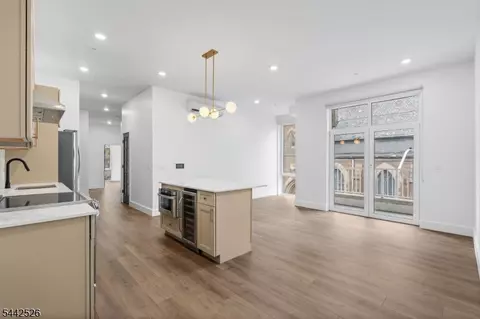 21 Lincoln Park #203, Newark, NJ 07102