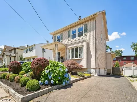 17 Princeton St, Nutley, NJ 07110